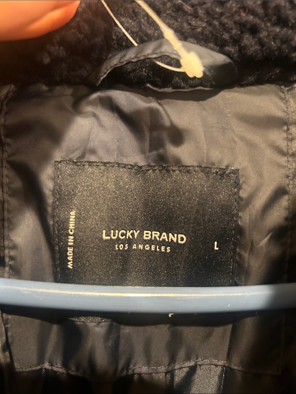 Lucky Brand Men's Navy Puffer Jacket with Black Shoulder Panels large new wi tag - Picture 2 of 8